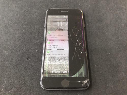 iPhone7の画面が半分見えない状態でも直せます！
