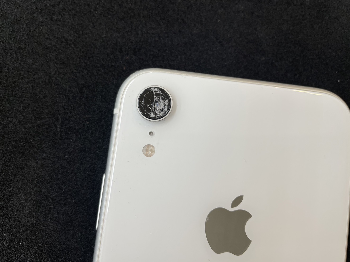 iPhoneXRカメラガラス修理📸